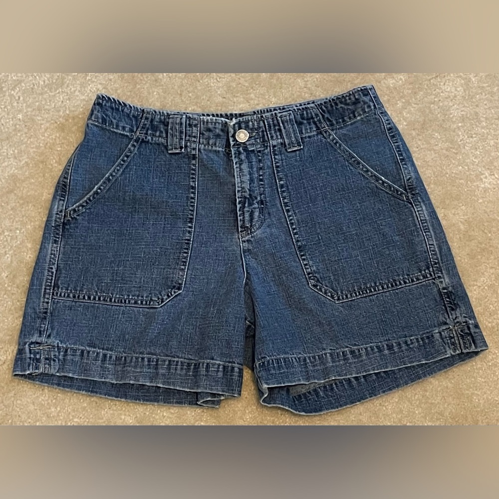 Essentials Style Blue Jean Shorts - Size 6 - image 1